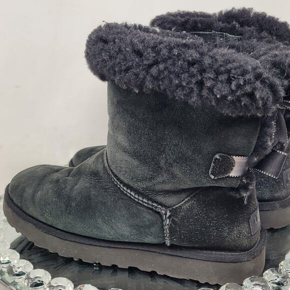 UGG Australia BAILEY BOW II SUEDE SHEEPSKIN Black BOOTS Slippers 1102937 SZ 10 - Picture 3 of 11